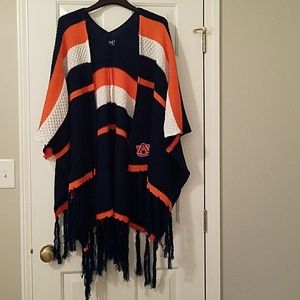 Auburn shawl/poncho